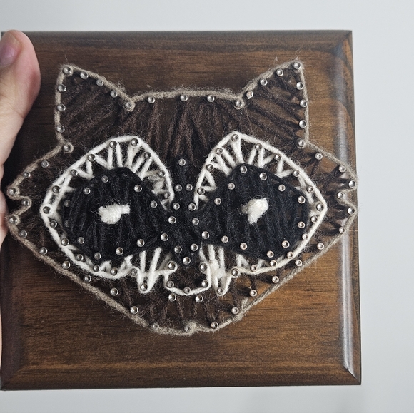 Rustic Raccoon String Art Wall Decor 5" x 5" - Picture 7 of 7
